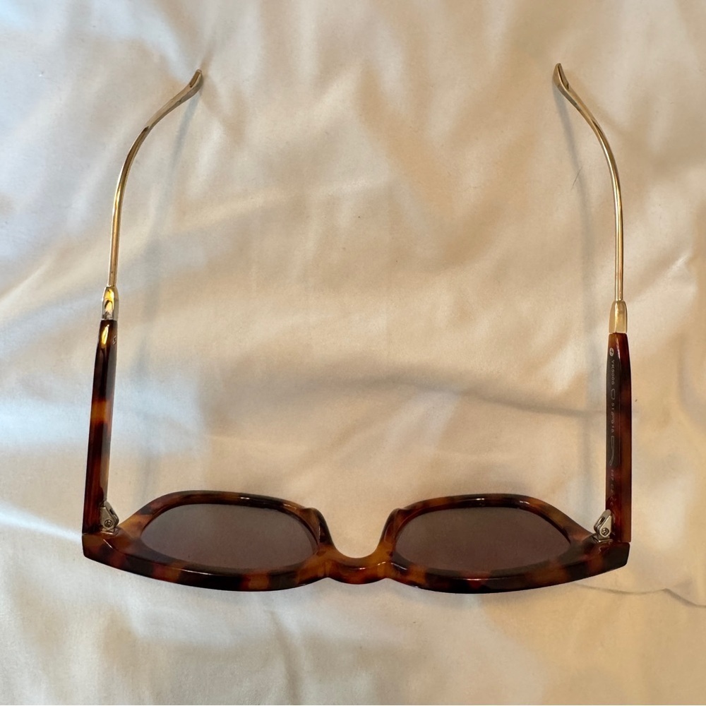 Tortoise Shell Oversized Square Sunglasses - Picture 5 of 8